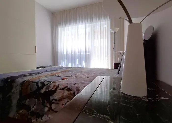 Sophia, Retreat Near Vatican Rom